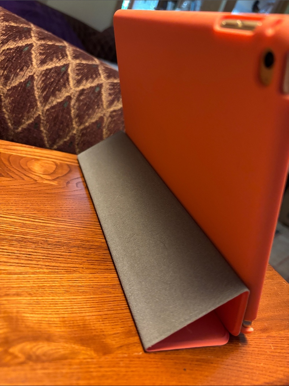 Apple iPad Air 2 64GB Wi-Fi Gold with Protective Case & Original Box - Picture 15 of 16